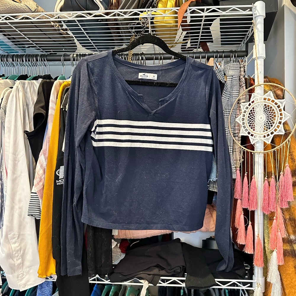 Hollister Long Sleeve T Shirt